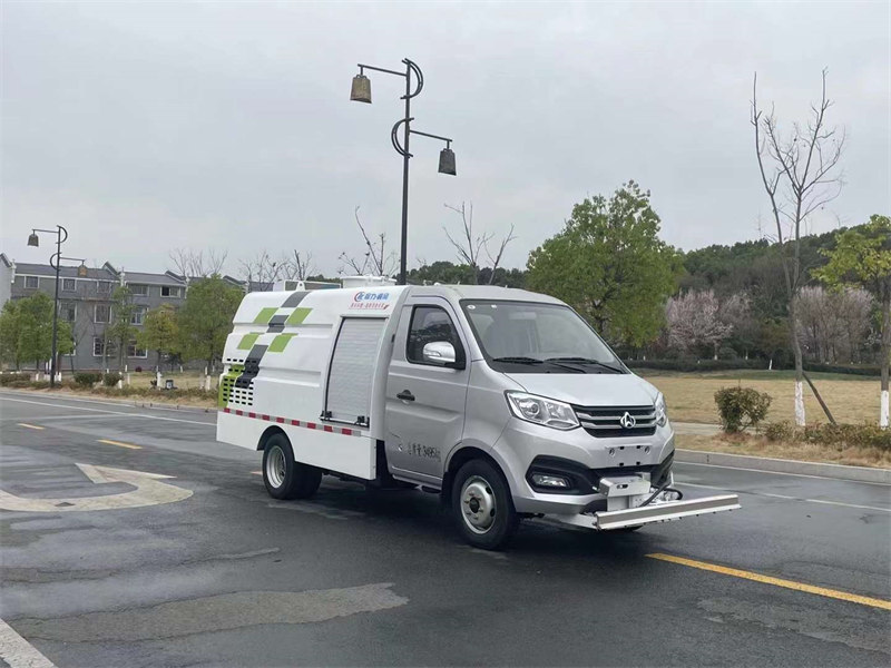長安后雙輪路面養(yǎng)護車新款配置