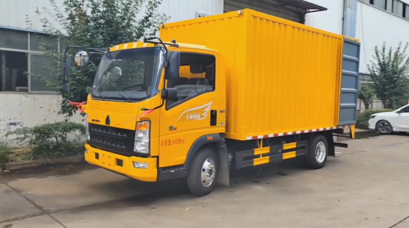 國(guó)六重汽豪沃工具車檢修車防澇排澇專用