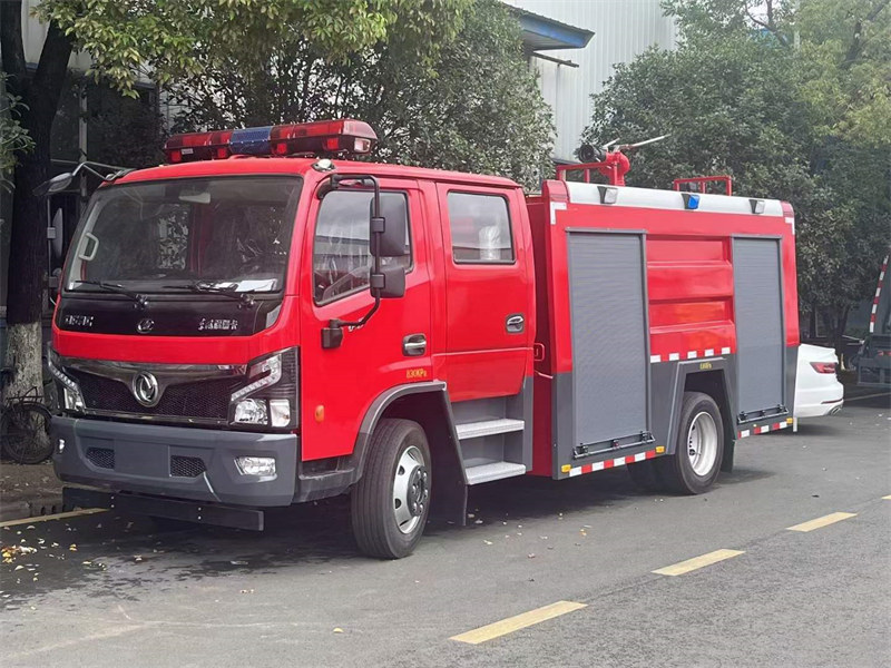 5噸大福瑞卡國六泡沫消防車整車配置圖片