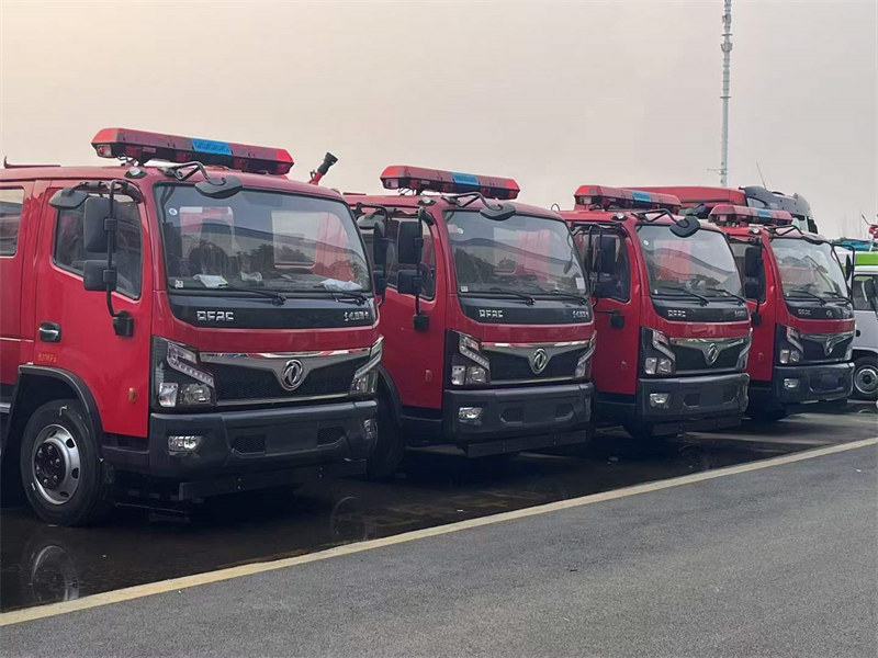 5噸大福瑞卡國六泡沫消防車整車配置圖片