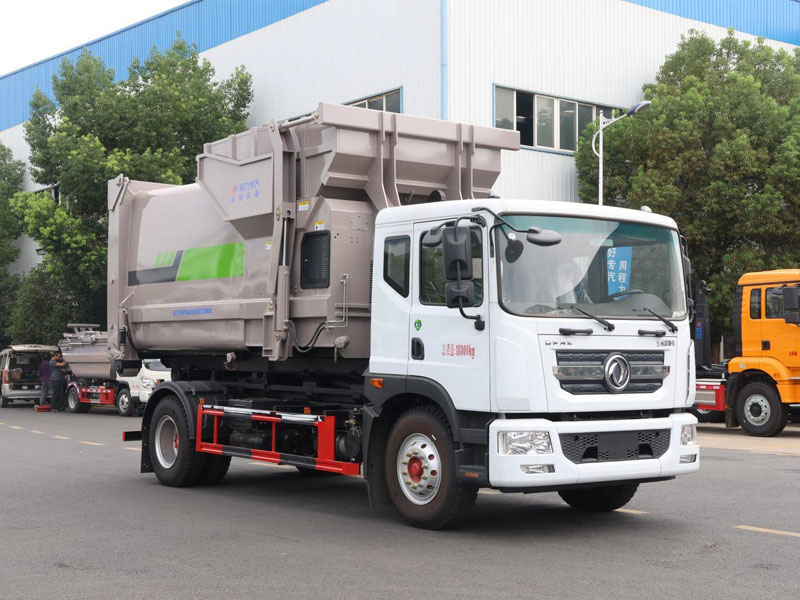 東風多利卡D9勾臂垃圾車