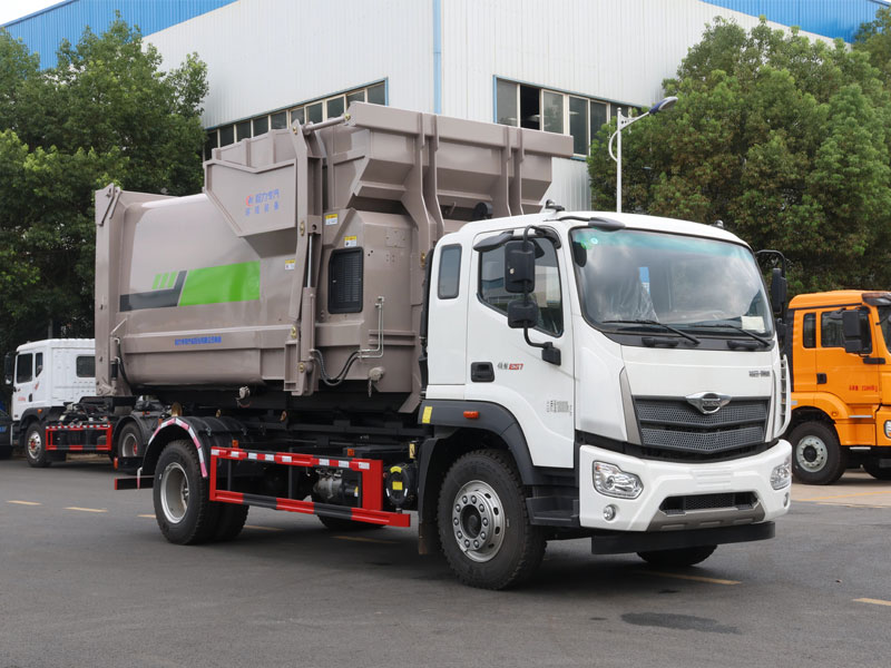 福田領(lǐng)航ES7車廂可卸式垃圾車