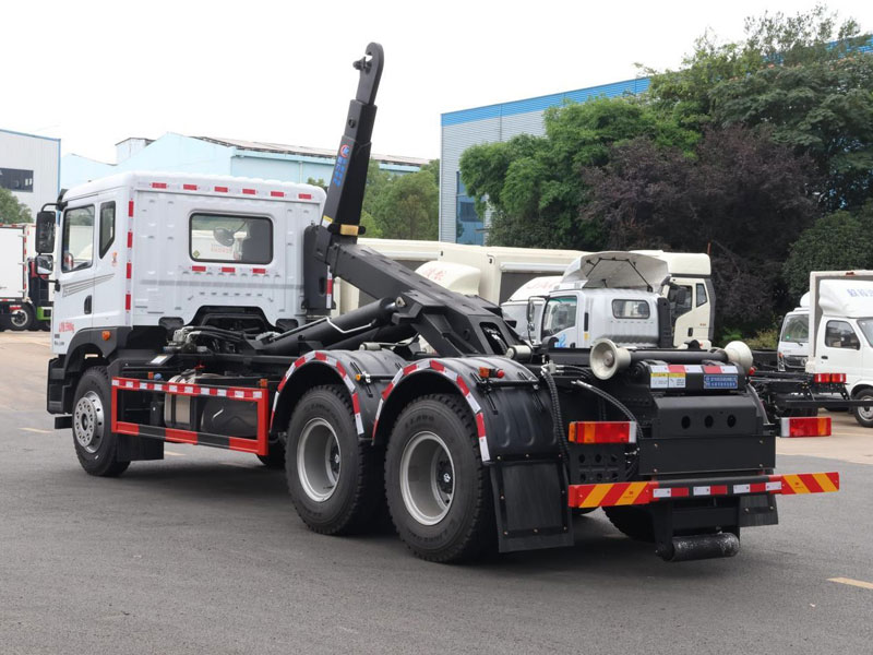 東風(fēng)華神T5后雙橋車廂可卸式垃圾車