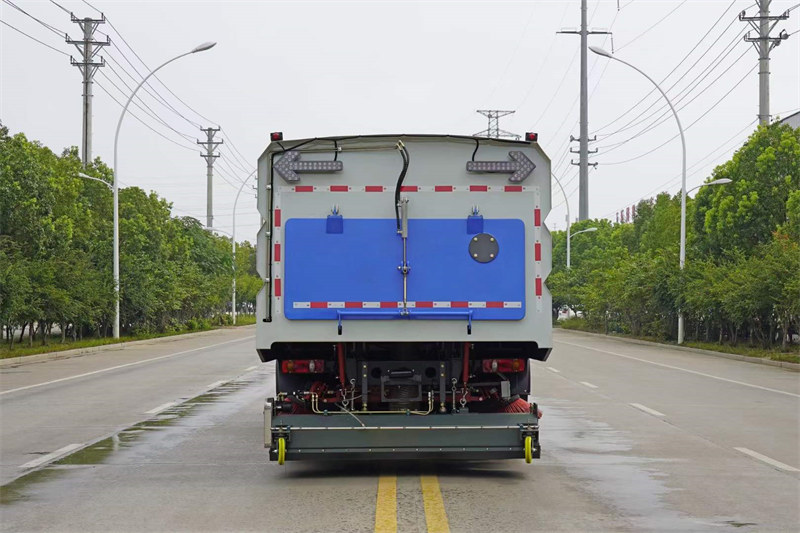 東風(fēng)天錦10方后置滾掃吸塵車新涂裝