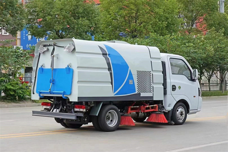 東風(fēng)途逸掃路車(chē)現(xiàn)車(chē)特價(jià)