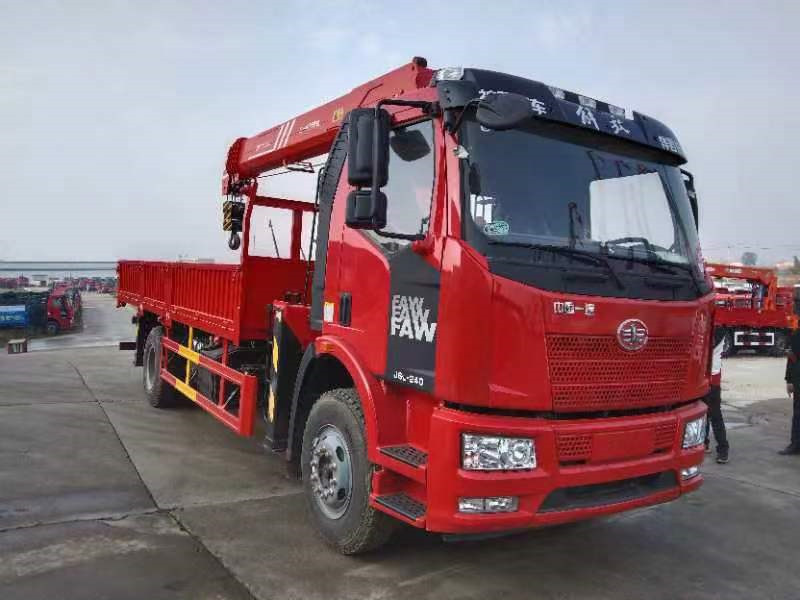 解放j6單橋王隨車(chē)吊6缸240馬力王者風(fēng)范