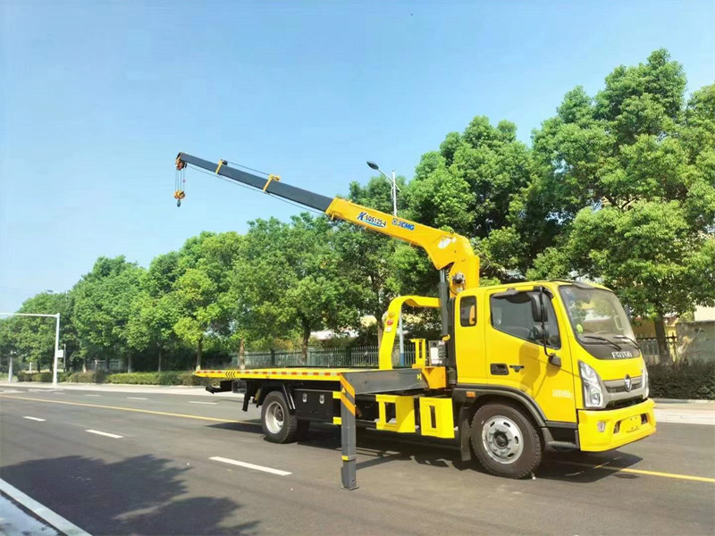 福田奧鈴國(guó)六清障車帶吊車5噸吊加6噸板