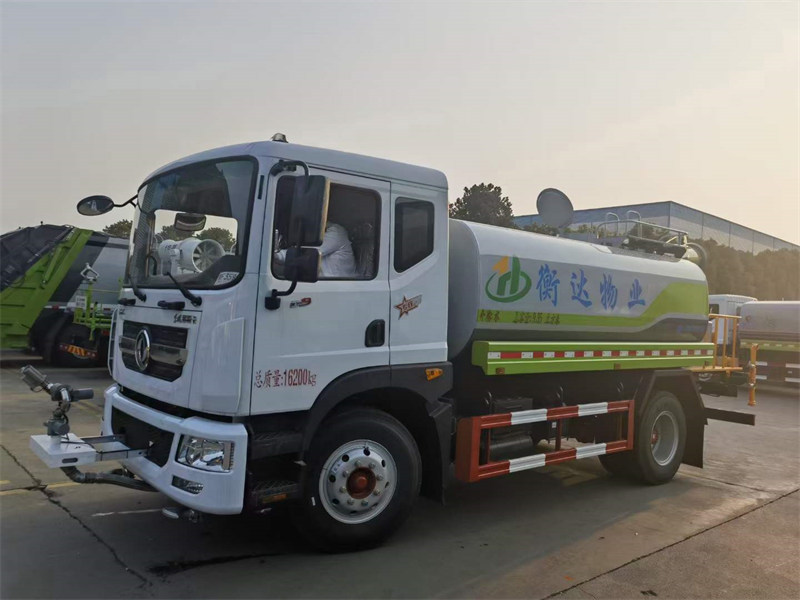 東風(fēng)D9霧炮車廠家直銷質(zhì)優(yōu)價(jià)廉