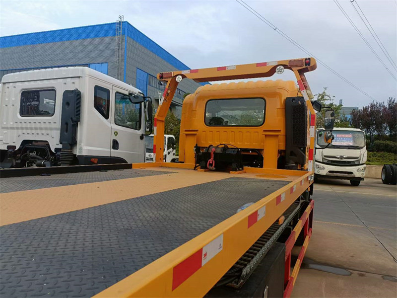 道路救援清障車冷凍液滴漏怎么辦