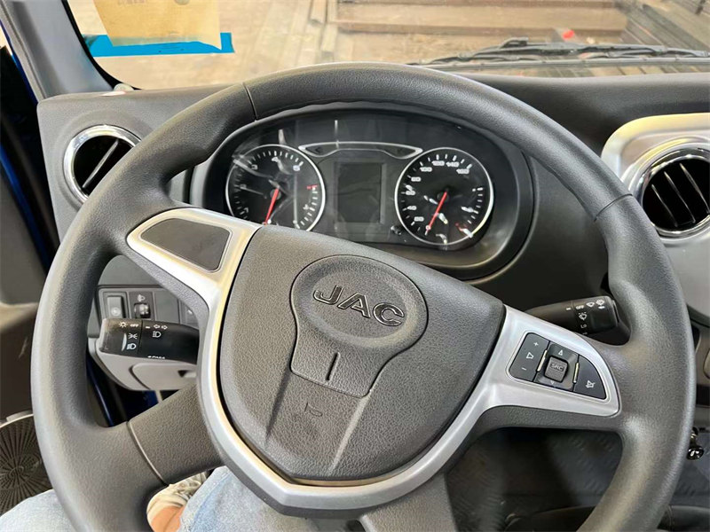 江淮駿鈴E5藍(lán)牌平板運(yùn)輸車工廠直賣