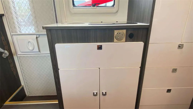 大通V90大額頭房車空間大性價(jià)高