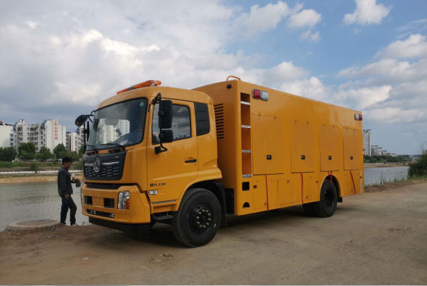 子母式3000方排水車