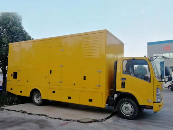 五十鈴150KW電源車