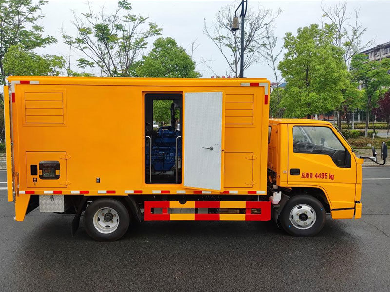 江鈴20-30KW電源車(chē)