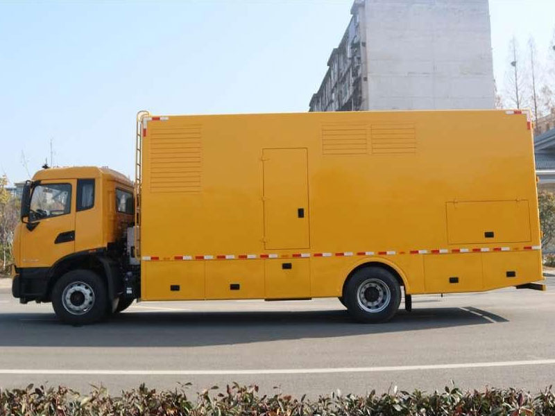東風(fēng)天錦150-500KW電源車