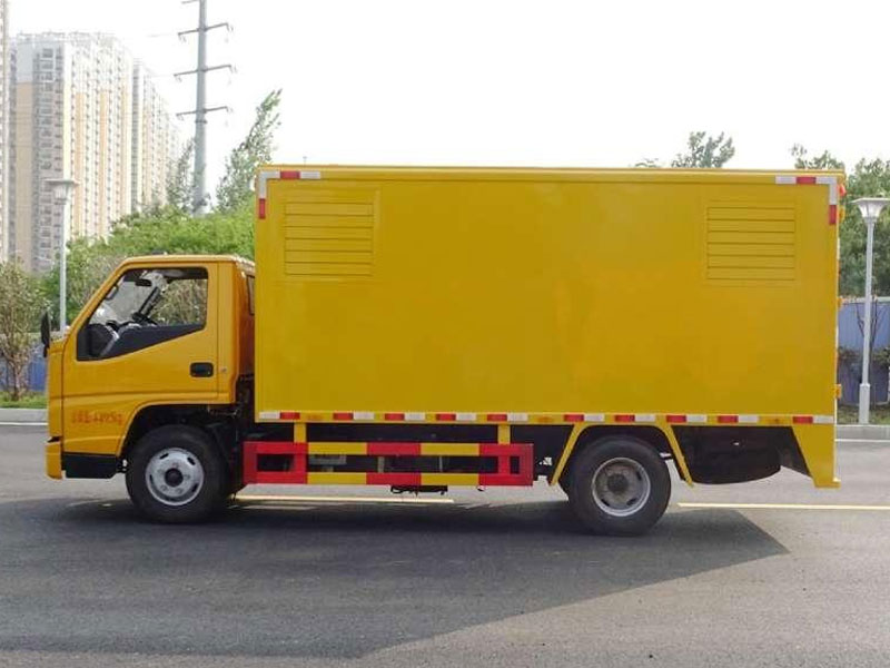 江鈴順達50-100KW電源車
