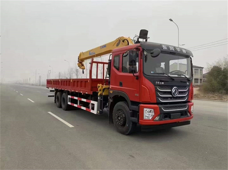 12噸東風(fēng)隨車吊配徐工吊機(jī)多少錢