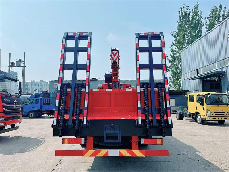 陜汽德龍程力新天龍隨車吊上戶無(wú)憂