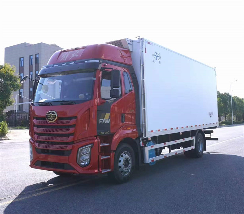 國六解放J6G領(lǐng)航版冷藏車自動(dòng)擋液緩配置圖片