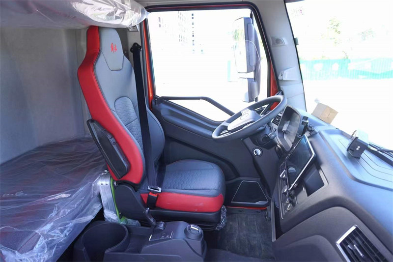國六解放J6G領(lǐng)航版冷藏車自動(dòng)擋液緩配置圖片