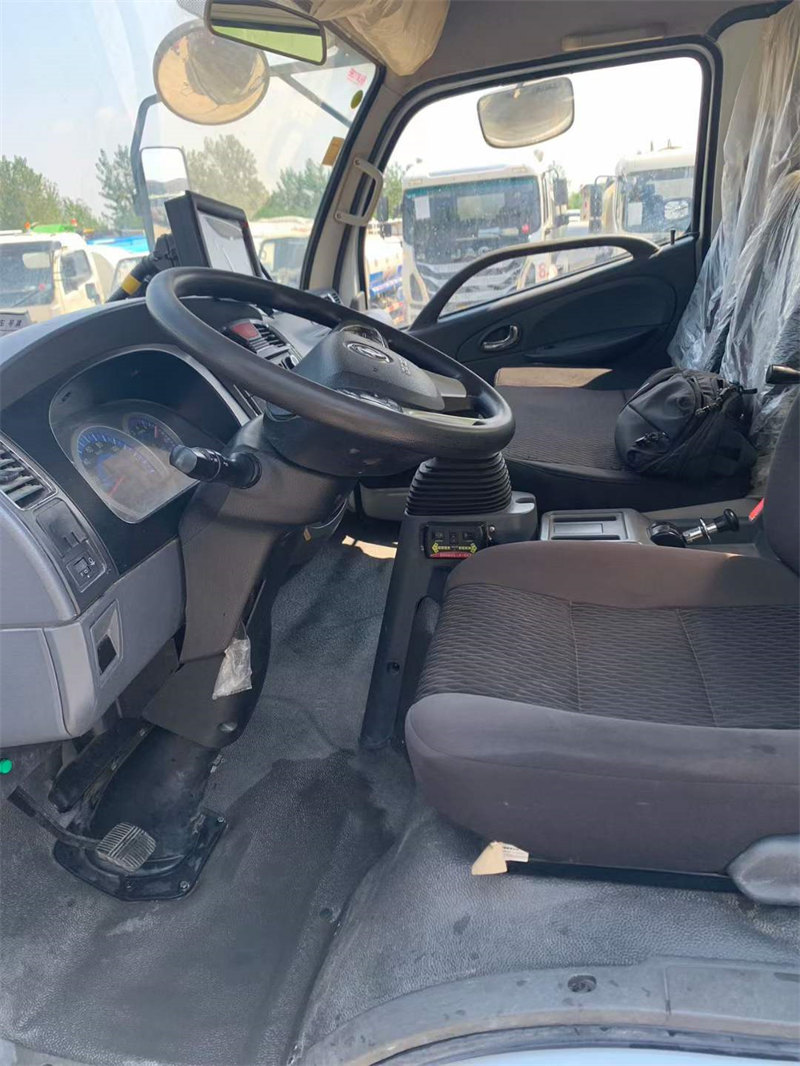二手國六東風(fēng)福瑞卡4水5塵洗掃車