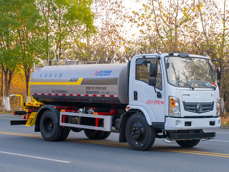 云內(nèi)150馬力9.3方東風華神T1灑水車