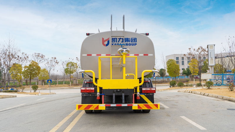 16.3方東風(fēng)D9灑水車價(jià)格