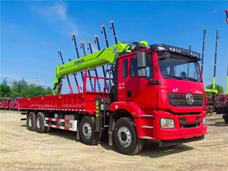 陜汽德龍中聯(lián)16噸隨車吊評測8*4加強版