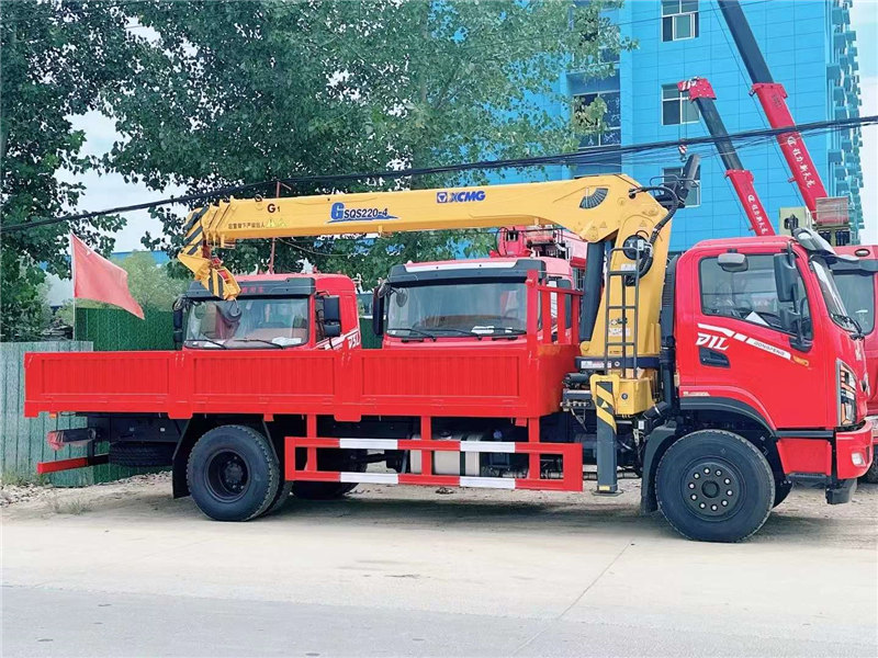 東風(fēng)暢行D1L徐工9噸隨車吊評(píng)測(cè)8噸價(jià)格9噸吊機(jī)