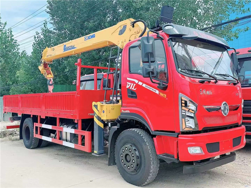 東風(fēng)暢行D1L徐工9噸隨車吊評(píng)測(cè)8噸價(jià)格9噸吊機(jī)