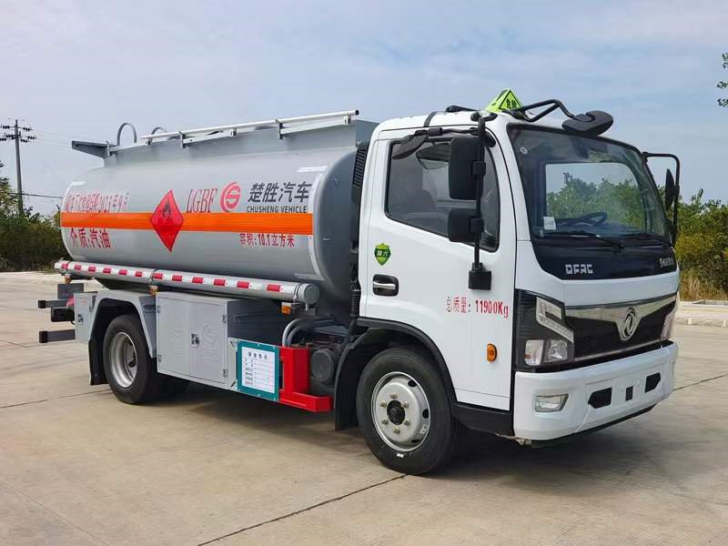 東風(fēng)福瑞卡10.1方加油車評測底盤扎實(shí)上裝可靠