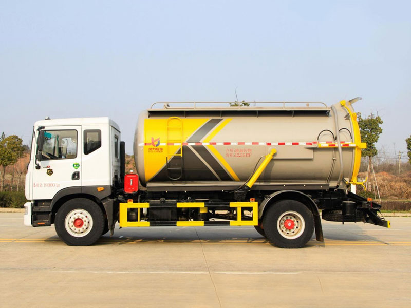 國(guó)六12方凱力風(fēng)牌東風(fēng)D9吸污車(chē)