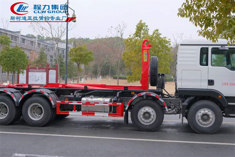 重汽汕德卡8*4勾?垃臂?圾車評測德國曼340馬力