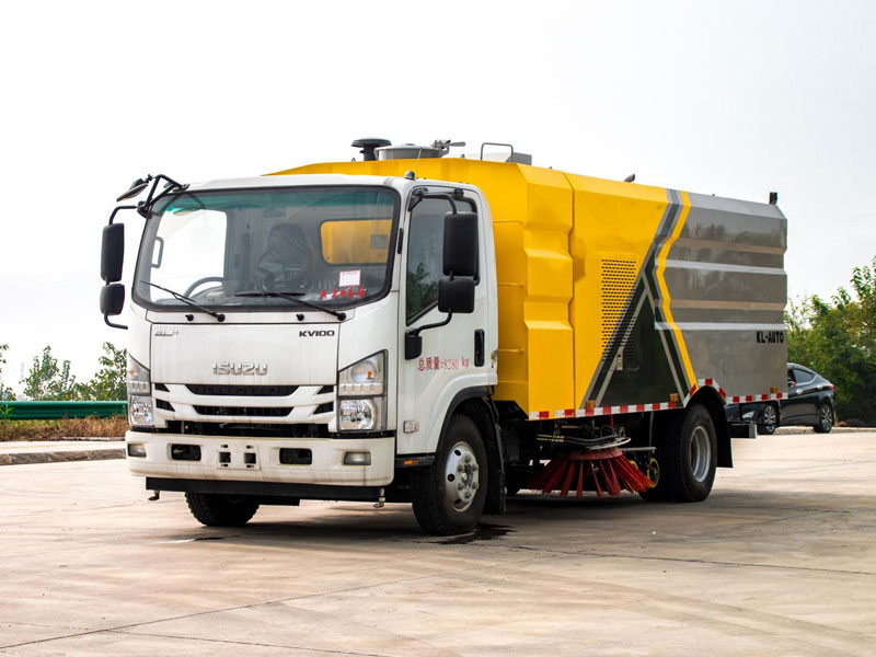國(guó)六CLW五十鈴洗掃車(chē)清水箱4方污水箱5方