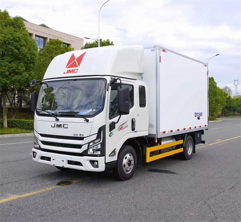 江鈴新凱運寬體排半3.7米冷藏車評測省時省心更省錢