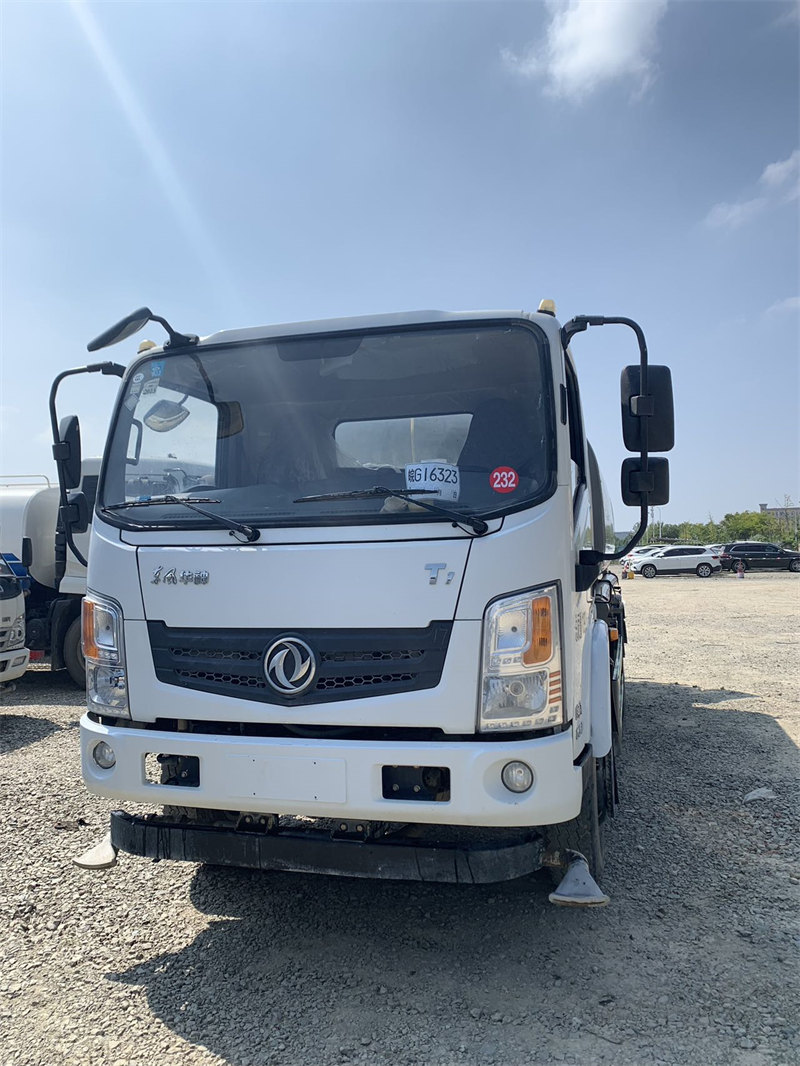二手精品10方東風(fēng)華神T1灑水車帶30米霧炮