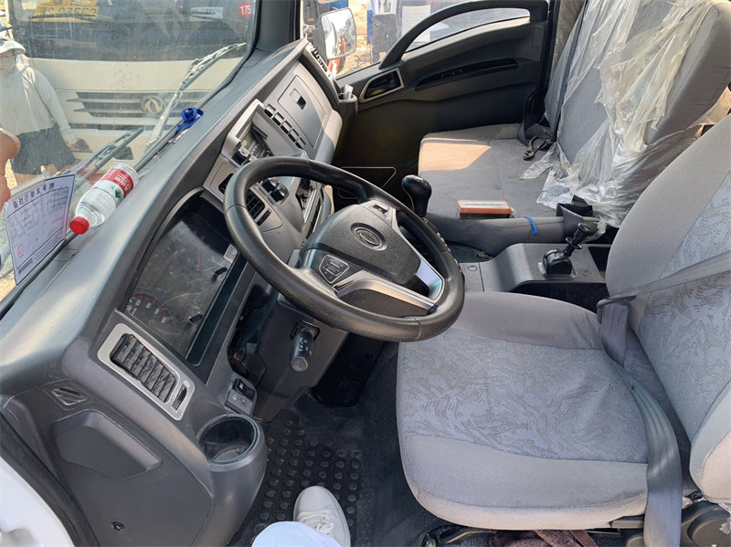 二手精品10方東風(fēng)華神T1灑水車帶30米霧炮