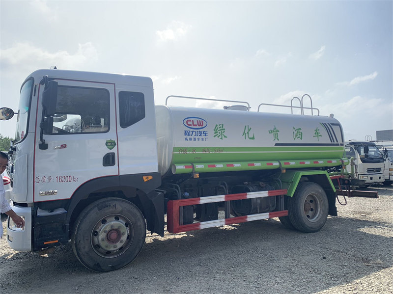 二手12方東風(fēng)D9灑水車白菜價(jià)康機(jī)195馬力法士特8檔