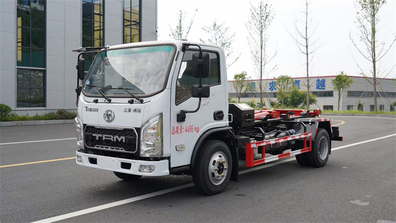 湖北三環(huán)創(chuàng)客勾臂垃圾車評測能下地下室
