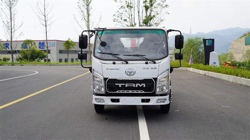 湖北三環(huán)創(chuàng)客勾臂垃圾車評測能下地下室