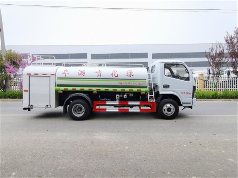 4.5方東風(fēng)華神F3消防灑水車(chē)9月報(bào)價(jià)一車(chē)多用