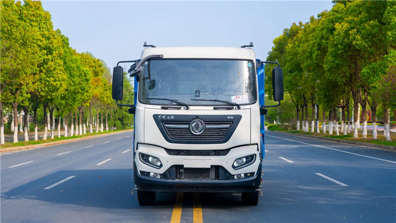 東風(fēng)天錦純電洗掃車8 水/ 8 塵寧德時(shí)代電池組