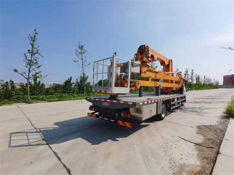 慶鈴五十鈴700P9米臂架式橋梁檢測(cè)車現(xiàn)代橋梁檢測(cè)必備神器