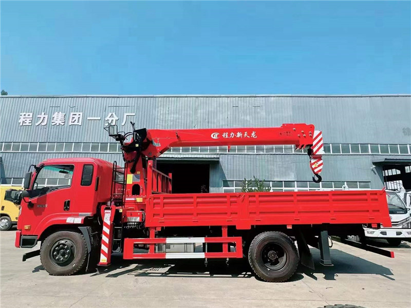 南駿隨車吊配程力新天龍8噸吊機2100寬排半185馬力