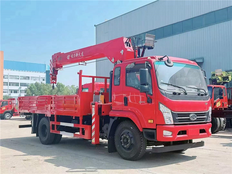 南駿隨車吊配程力新天龍8噸吊機2100寬排半185馬力