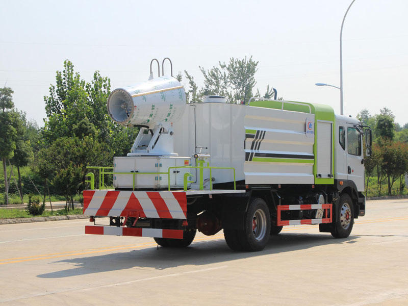國六東風D9方罐抑塵車可360°旋轉(zhuǎn)射程遠、覆蓋面積大