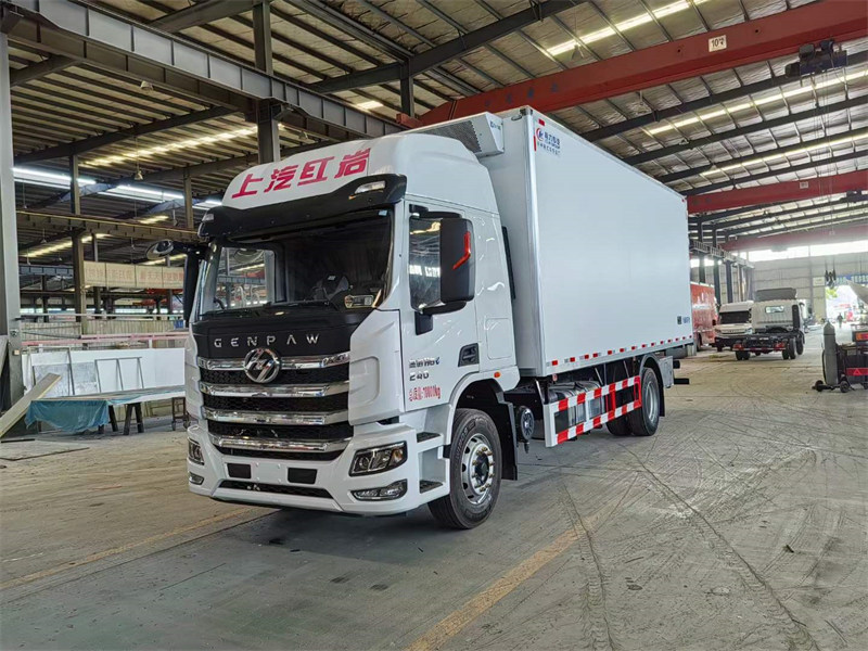 上汽紅巖6.8米冷藏車6.8米卷王超級(jí)爆品