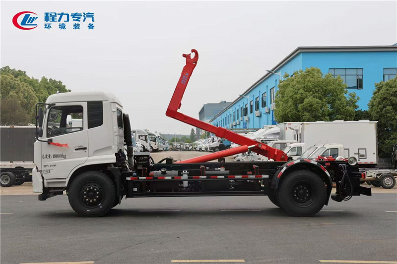 東風(fēng)天錦勾臂垃圾車