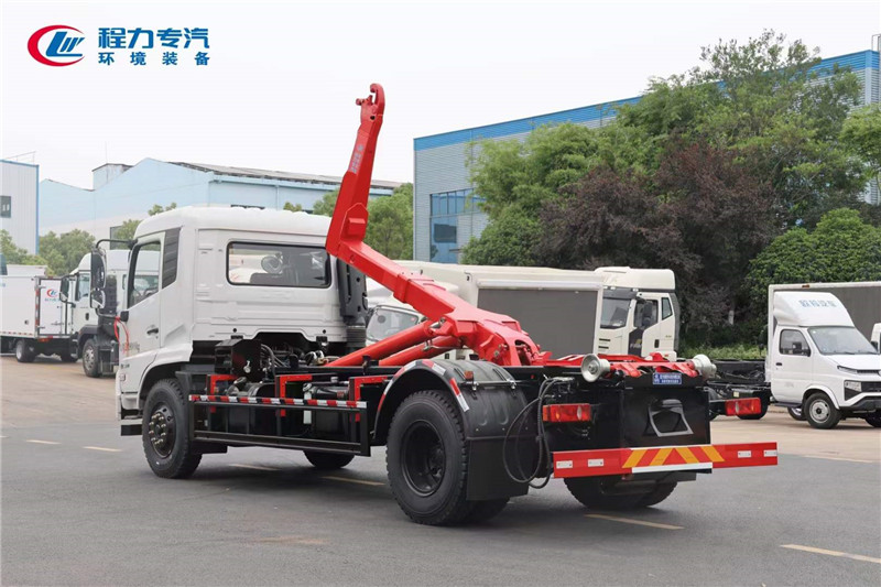 東風(fēng)天錦勾臂垃圾車