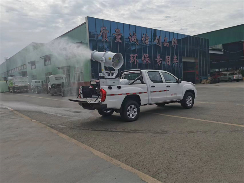 中潔牌防疫消毒灑水車3400軸距雙排柴油發(fā)動(dòng)機(jī)